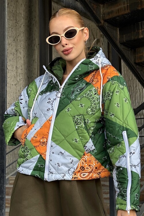 Kapüşonlu Kol Fermuarlı Kapitone Şişme Mont