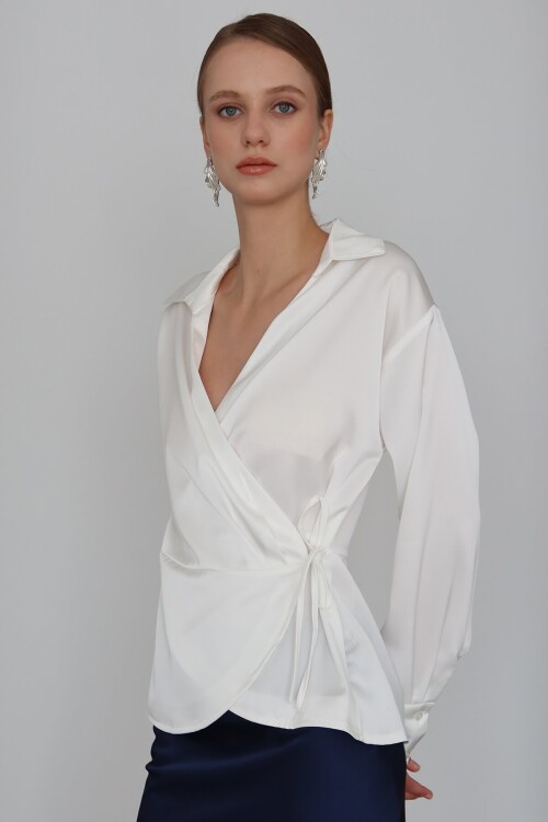 Kruvaze Yaka Bağlamalı Saten Bluz
