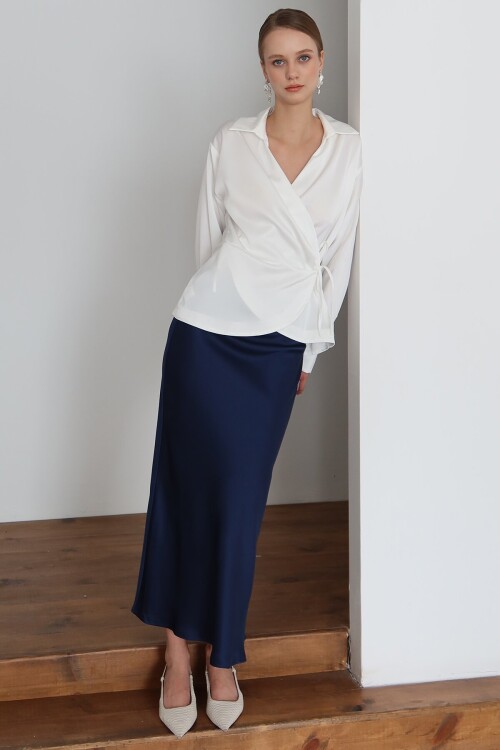 Kruvaze Yaka Bağlamalı Saten Bluz