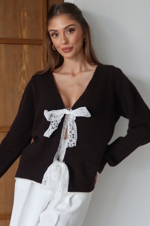Kurdale Bağlamalı V Yaka Triko Bluz