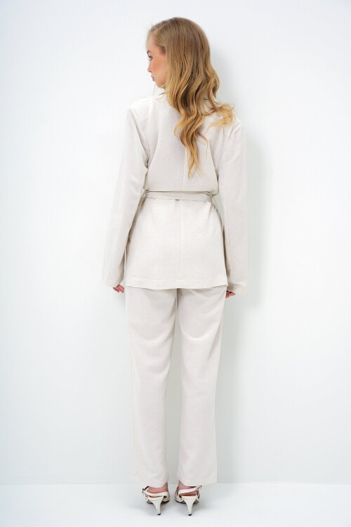 Kuşak Detaylı Keten Ceket Ve Çift Cepli Pantolon Takım