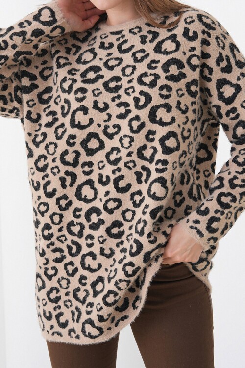 Leopar Desenli Bisiklet Yaka Yumoş Triko Kazak