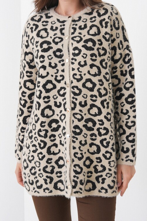 Leopar Desenli Düğmeli Yumoş Triko Hırka