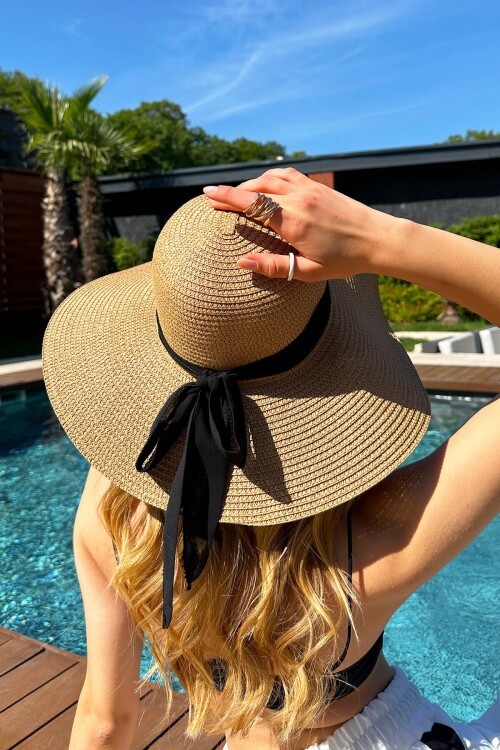 Maxi Boy Kurdelalı Şapka