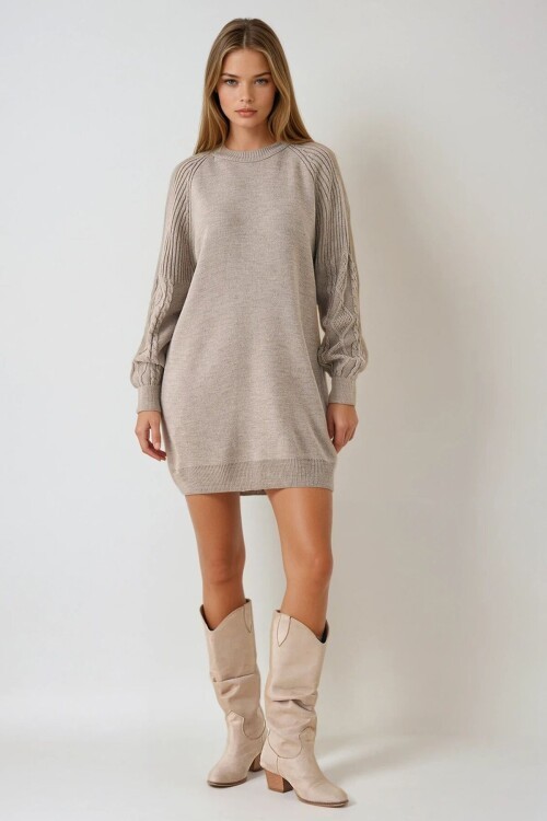 Örgü Detaylı Balon Kollu Triko Elbise