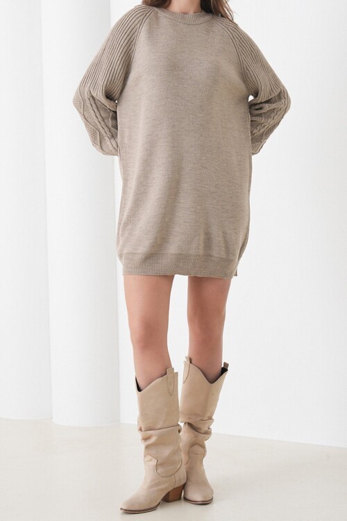 Örgü Detaylı Balon Kollu Triko Elbise