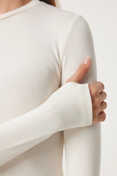 Parmak Detaylı Bisiklet Yaka Basic Bluz