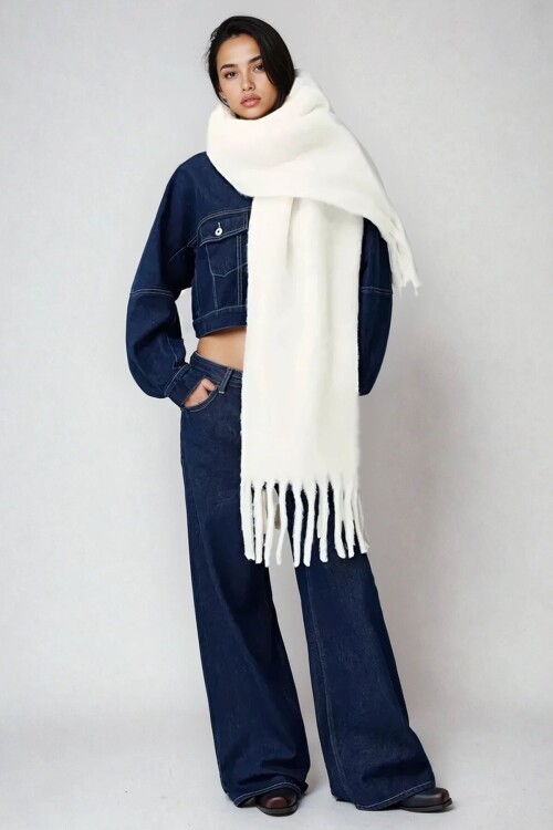 Püskül Detaylı Agnora Triko Şal