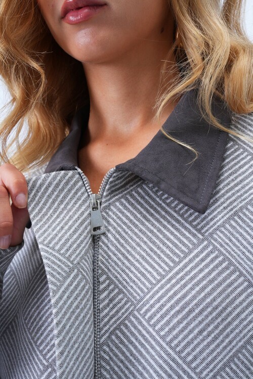 Süet Yakalı Çift Cepli Manşet Kollu Gizli Patlı Fermuarlı Ceket