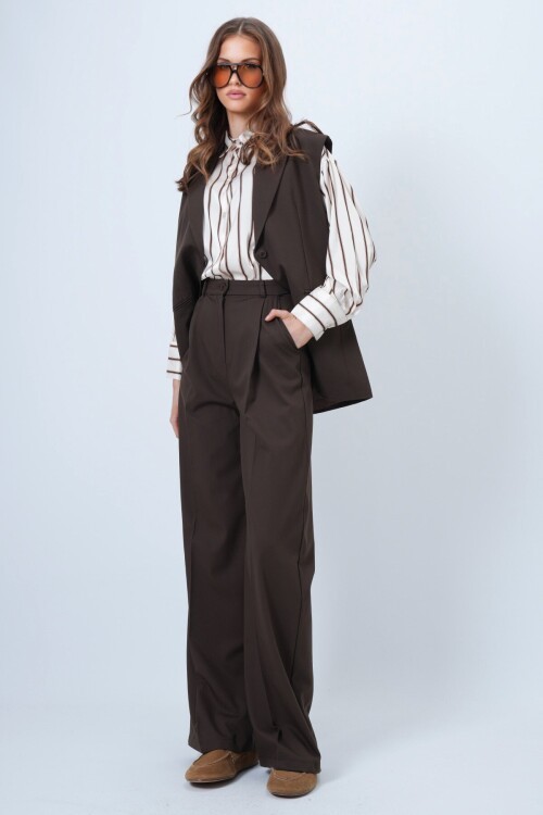 Tek Düğmeli Çift Cepli Astarlı Yelek Pantolon Takım