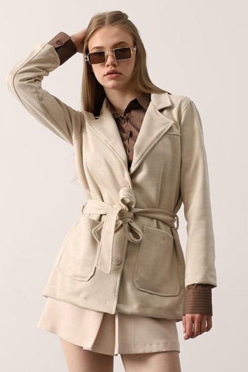 Torba Cepli Kuşaklı Kruvaze Yaka Kaban