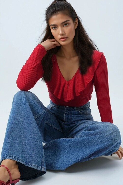 V Yaka Volanlı Yumuşak Dokulu Bluz