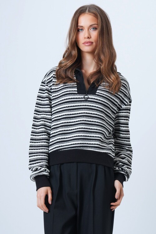 Yarım Fermuarlı Uzun Kollu Triko Kazak