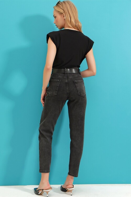 Yüksek Bel Beş Cepli Likralı Mom Jeans