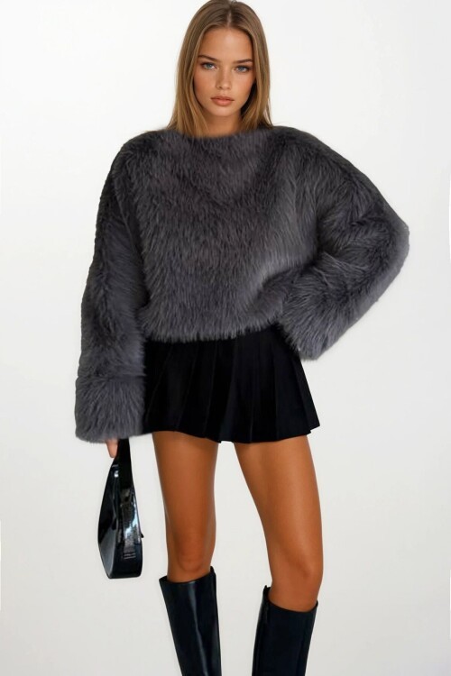 Yumuşak Dokulu Uzun Kollu Oversize Kürk Sweatshirt