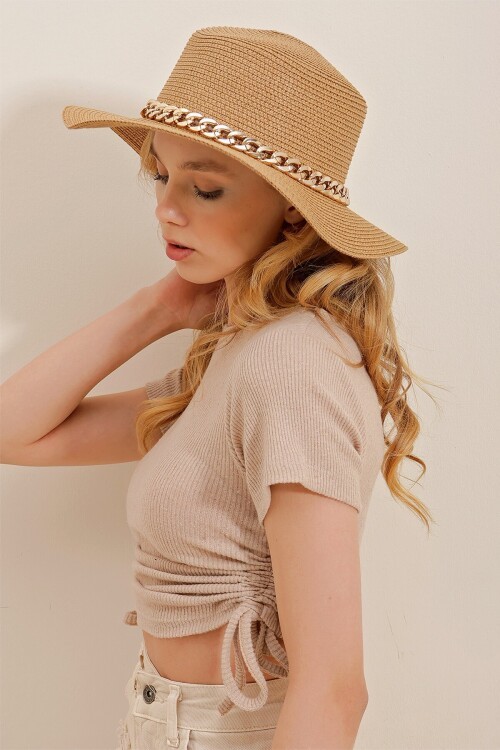 Zincir Detaylı Geniş Hasır Şapka