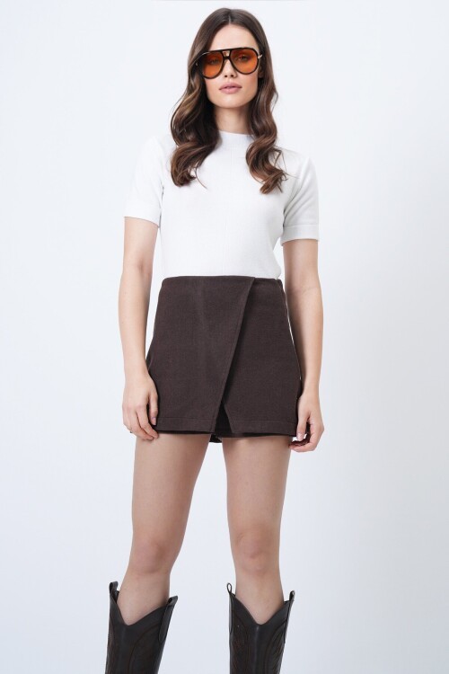 Anvelop Kesim Fermuar Kapamalı Mini Şort Etek