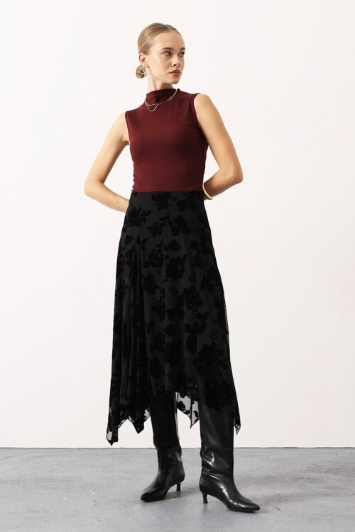 Asimetrik Kesim Çiçek Dokulu Fermuarlı Etek