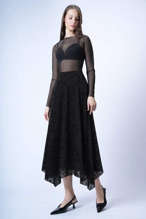 Asimetrik Kesim İçi Astarlı Tül Etek