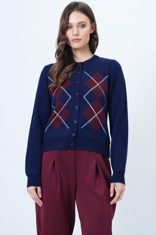 Baklava Desenli Düğmeli Triko Hırka