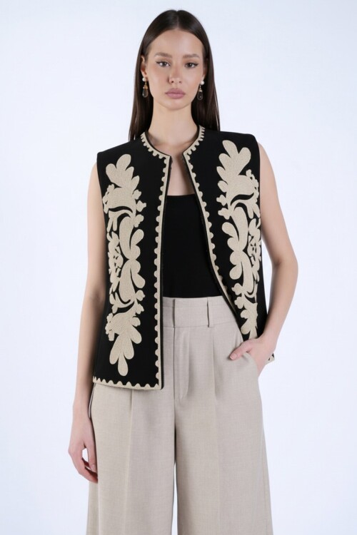 Bej Nakış İşlemeli Özel Tasarım Keten Yelek