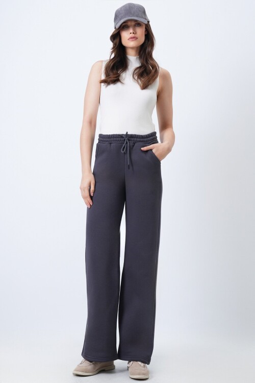 Beli Lastikli Çift Cepli 3 İplik Eşofman Altı