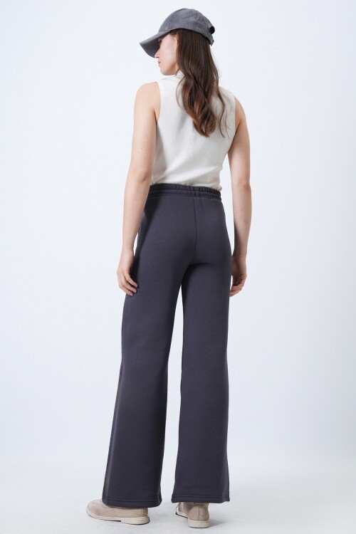 Beli Lastikli Çift Cepli 3 İplik Eşofman Altı