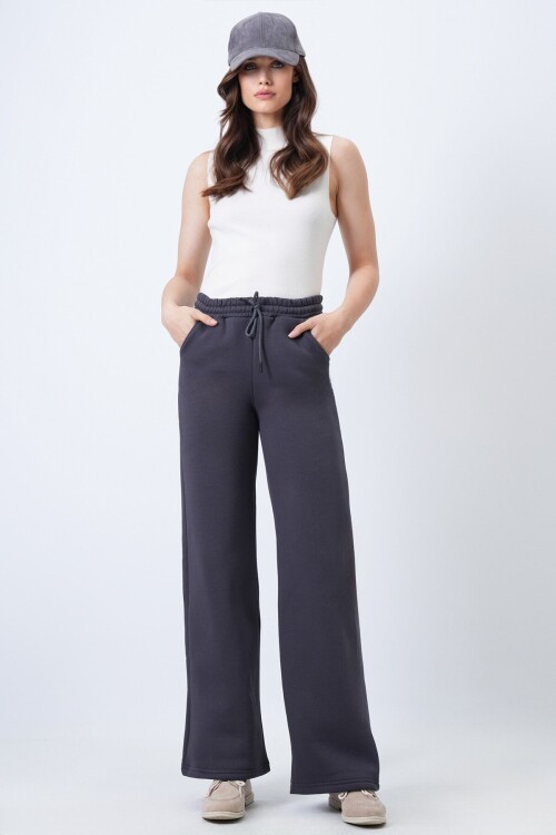 Beli Lastikli Çift Cepli 3 İplik Eşofman Altı