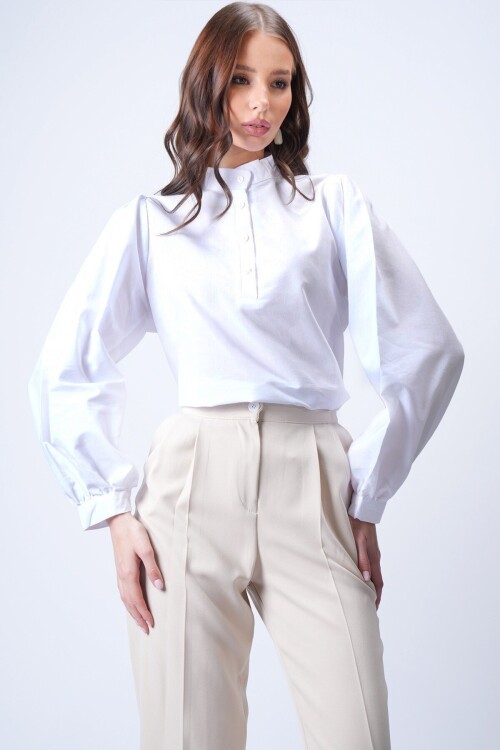 Beyaz Hakim Yaka Yarım Pat Balon Kol Poplin Dokuma Gömlek