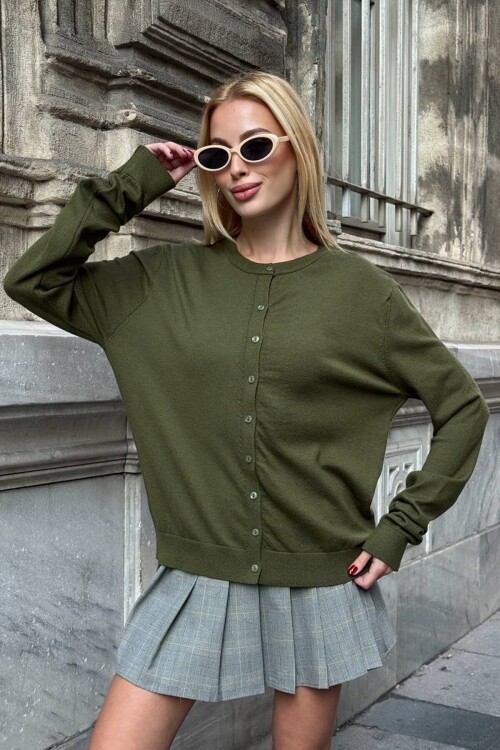 Bisiklet Yaka Düğmeli Triko Hırka