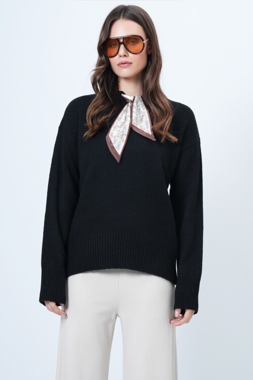 Bisiklet Yaka Fularlı Triko Kazak