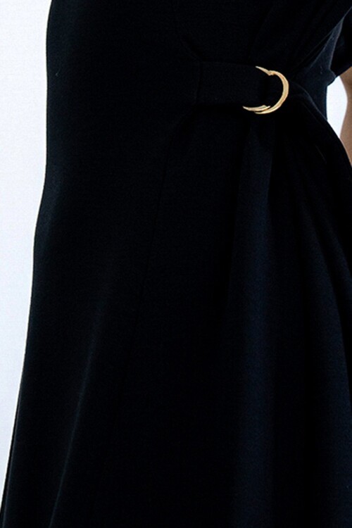 Bisiklet Yaka Tokalı Elbise