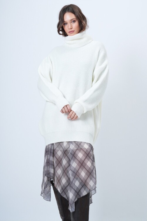 Boğazlı Fitilli Triko Kazak