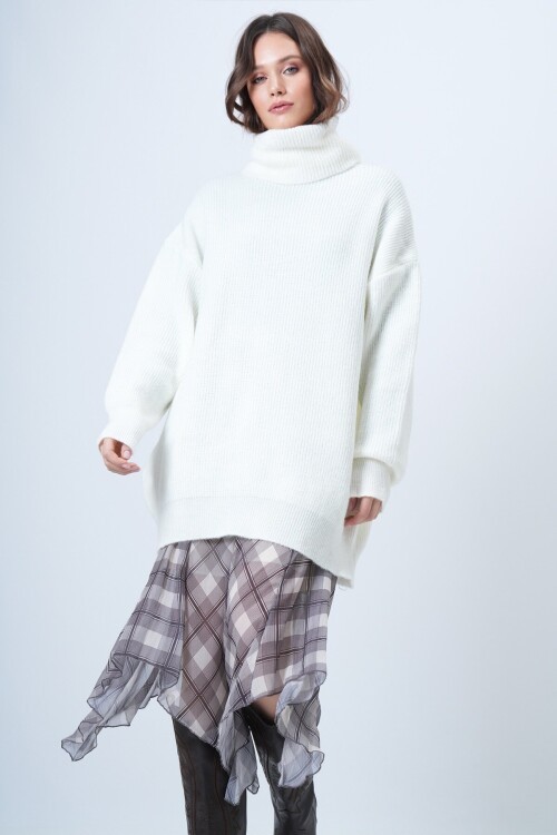 Boğazlı Fitilli Triko Kazak