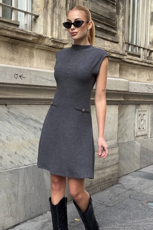 Cep Detaylı Kolsuz Mini Triko Elbise