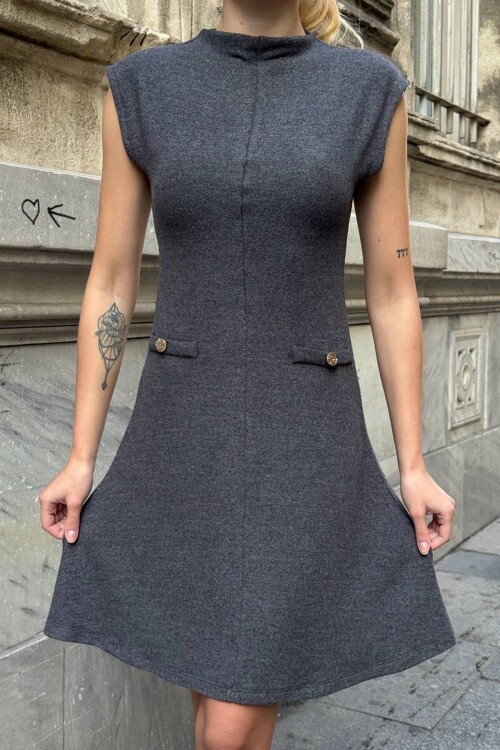 Cep Detaylı Kolsuz Mini Triko Elbise