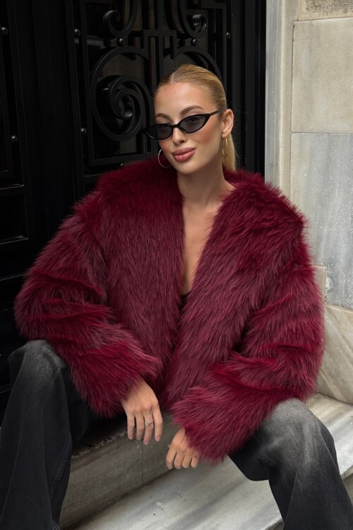 Çift Cepli Astarlı Kapüşonlu Kürk Ceket