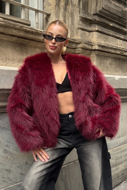 Çift Cepli Astarlı Kapüşonlu Kürk Ceket