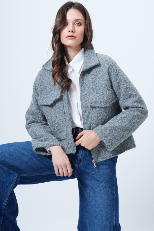 Çift Cepli Fermuar Kapamalı Buklet Ceket