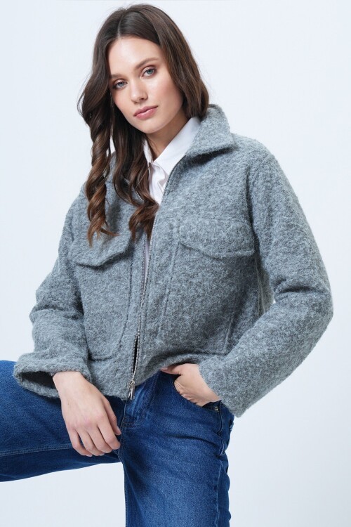 Çift Cepli Fermuar Kapamalı Buklet Ceket