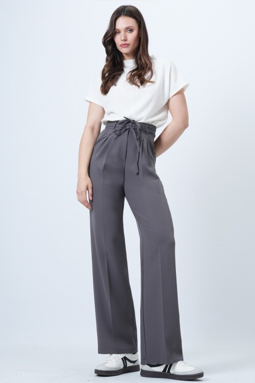 Çift Ceplil Bağcıklı Düğme Kapamalı Palazzo Pantolon