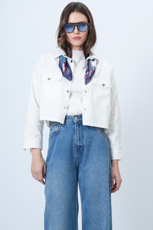 Çıt çıt kapamalı Çift Cepli Crop Gömlek