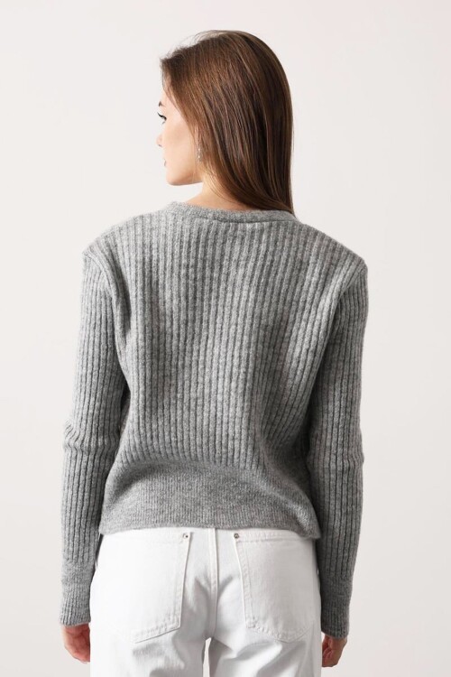 Dantel Detaylı Bluz ve Fitilli Hırka Triko Takım