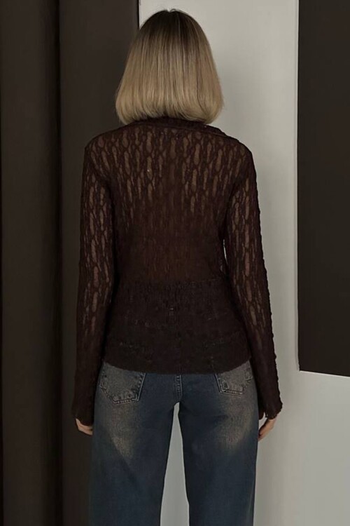 Dantel Dokulu Bağlama Detaylı V Yaka Bluz