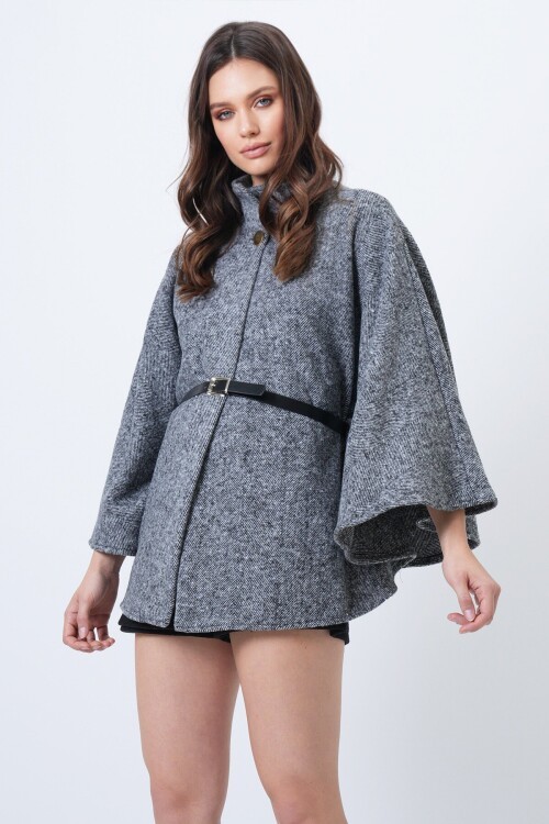 Dik Yaka Düğmeli Kemerli Panço