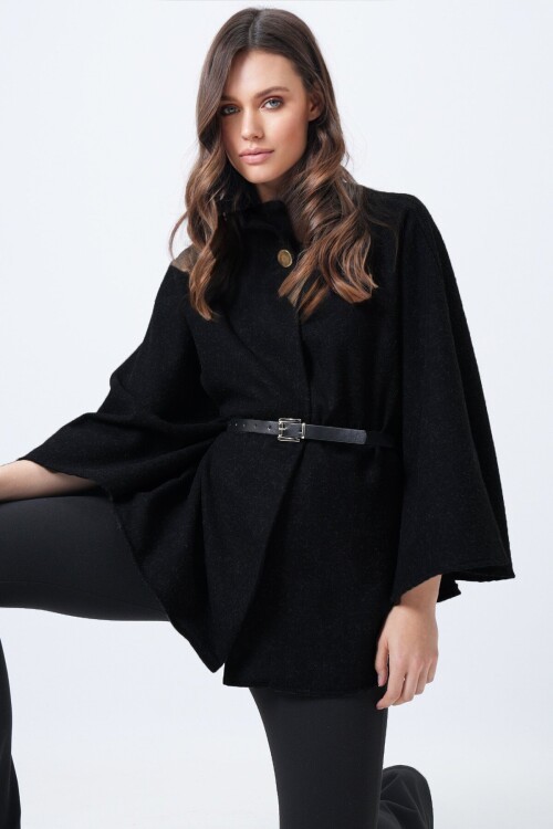 Dik Yaka Düğmeli Kemerli Panço