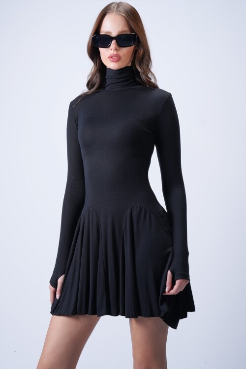 Dik Yaka Mini Elbise