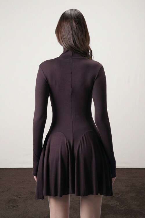 Dik Yaka Mini Elbise