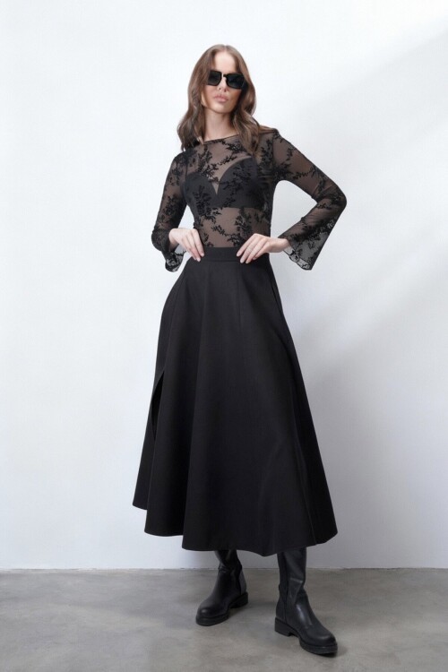 Siyah Dokulu Maxi Etek