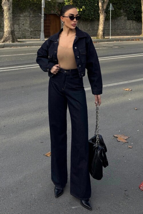 Düğmeli Crop Ceket ve Palazzo Jean Takım